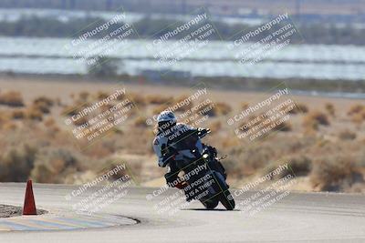 media/Dec-18-2022-SoCal Trackdays (Sun) [[8099a50955]]/Turn 7 Backside (1125am)/